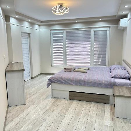 Apartament Deluxe Karina-Free Parking Burgas City Exteriér fotografie