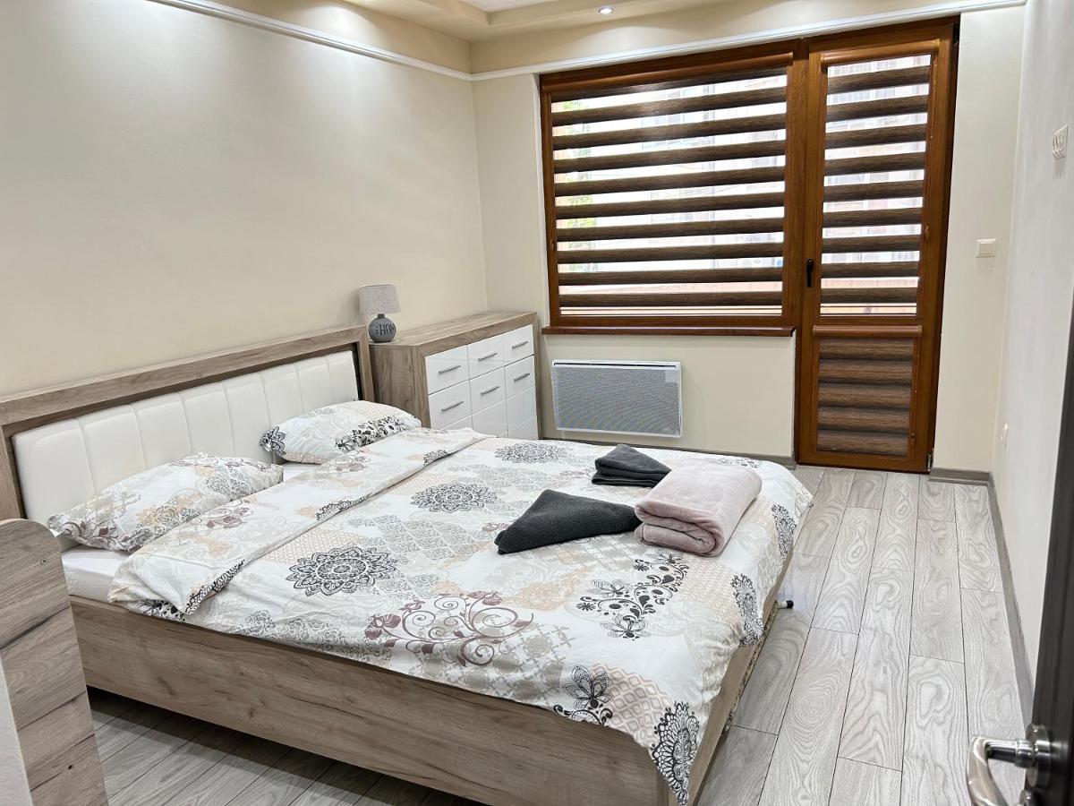 Apartament Deluxe Karina-Free Parking Burgas City Exteriér fotografie