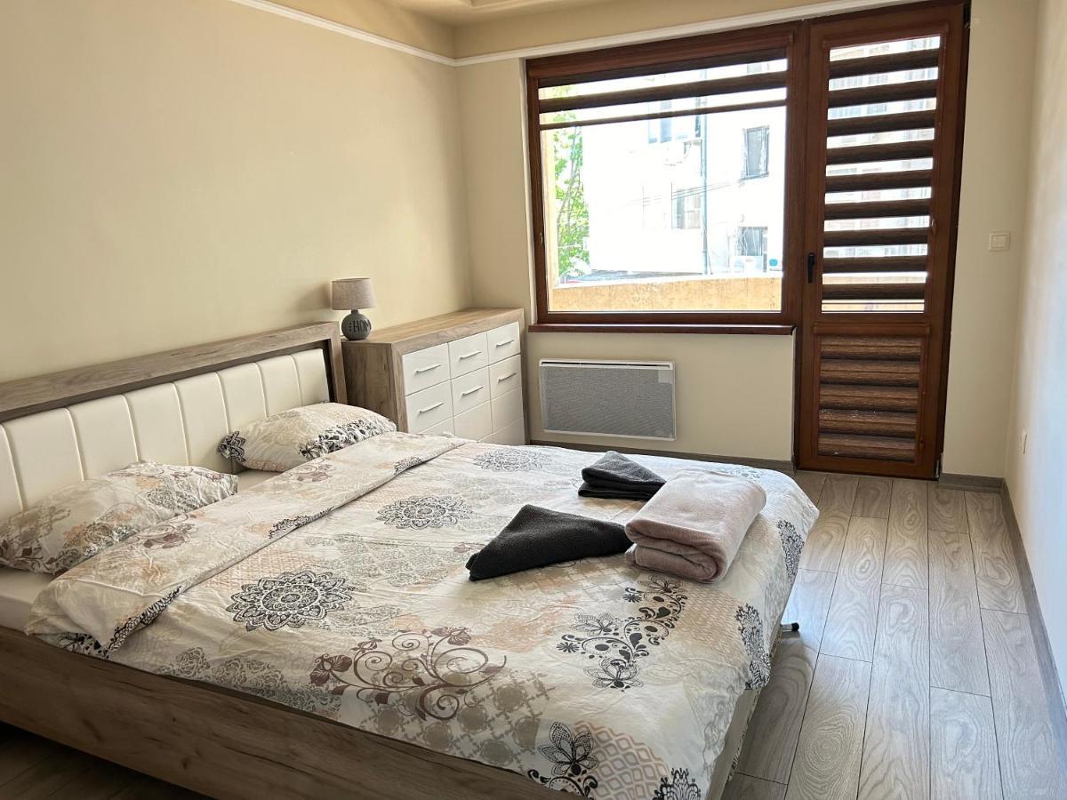 Apartament Deluxe Karina-Free Parking Burgas City Exteriér fotografie
