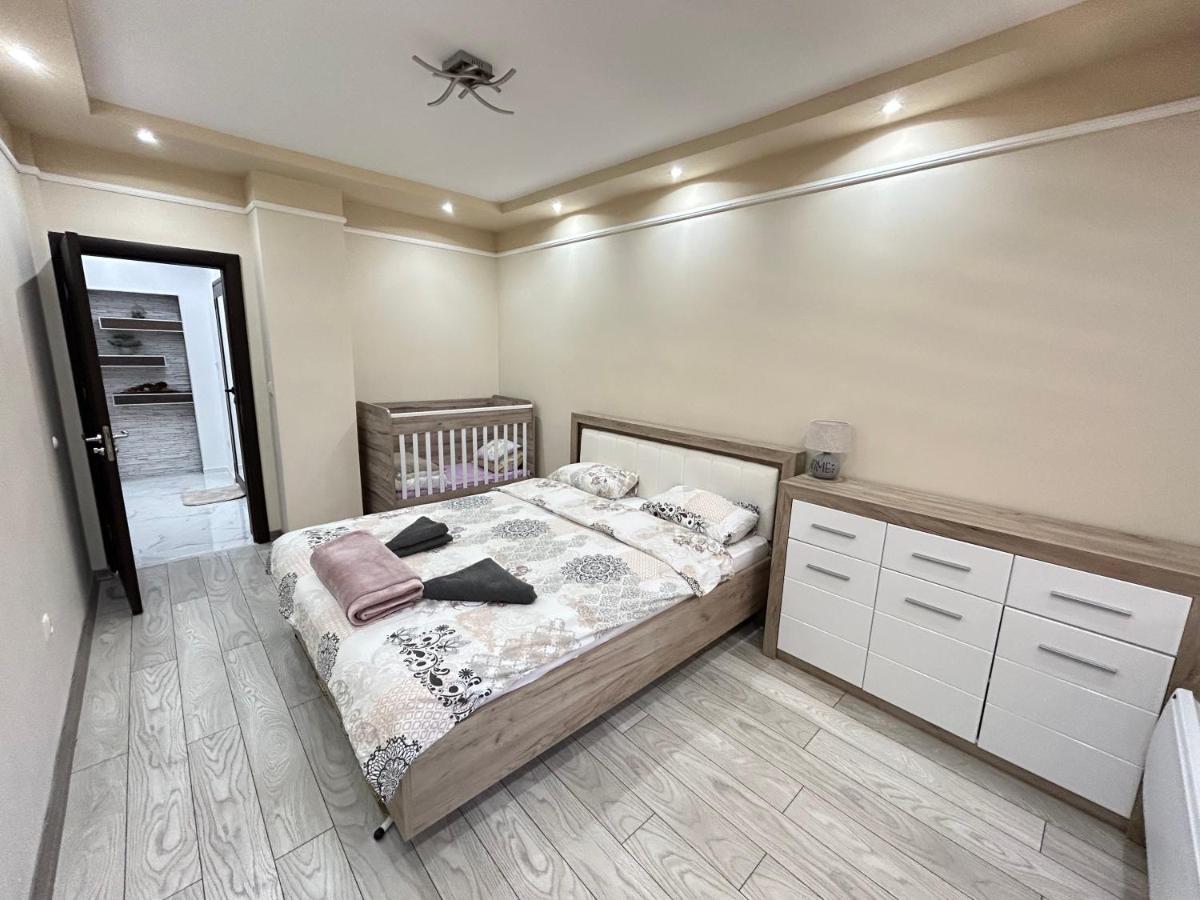 Apartament Deluxe Karina-Free Parking Burgas City Exteriér fotografie